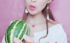娱乐吃瓜酱甜甜声音,声声瓜香——揭秘黄金冰糖蜜瓜的甜蜜之旅