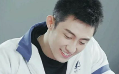 吃瓜娱乐间黄景瑜,从上瘾到红海行动，娱乐圈的硬汉之路